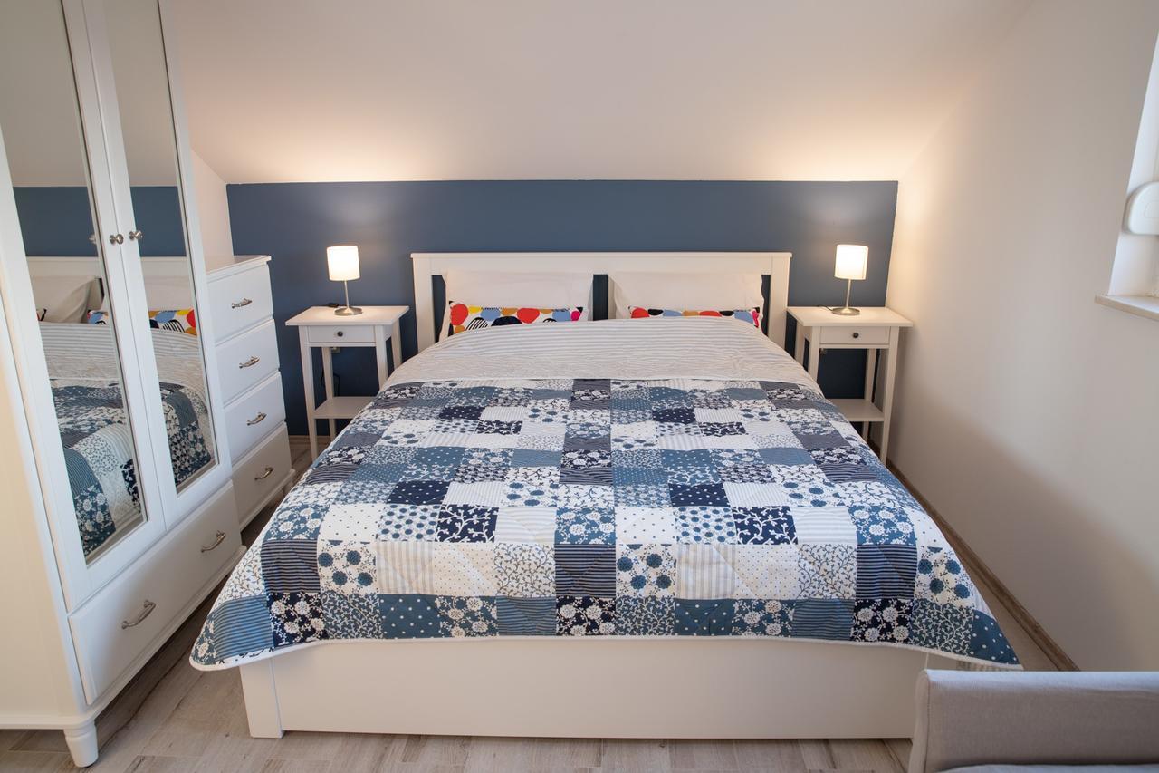 Apartmani Dina Биоград-на-Мору Экстерьер фото