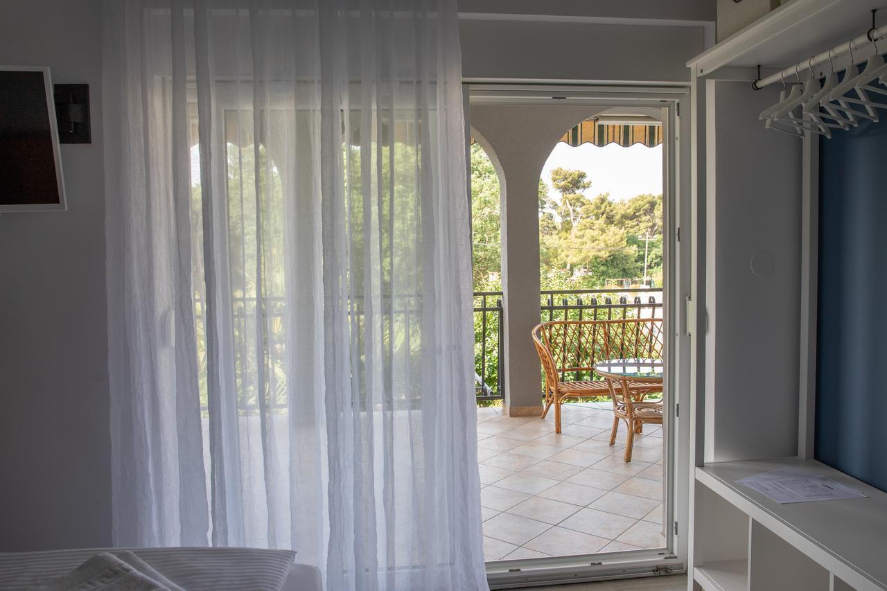 Apartmani Dina Биоград-на-Мору Экстерьер фото